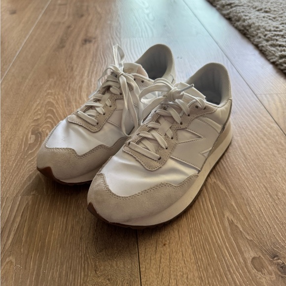 New Balance 237 white/cream/off white (8) - Picture 3 of 6